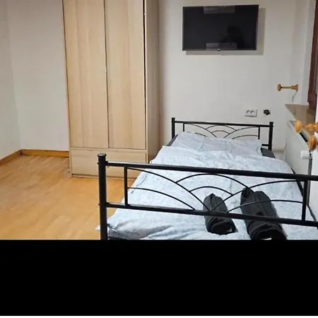 Grosse In Mit 2 Badezimmer *